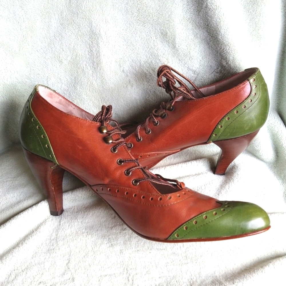 Vintage John Fluevog lace-up maryjane pumps  -all leather